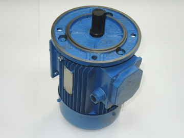 Двигатель для дмитровского автоподъемника П-97МК Лидер