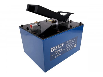 Насос пневмогидравлический 6.8л с шлангом AE&T T08009P-3